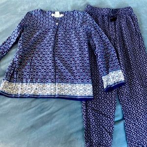 Lightweight top and bottom set